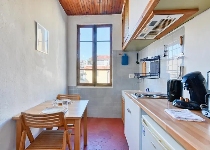 Accoules - Charmant Appartement Au Panier